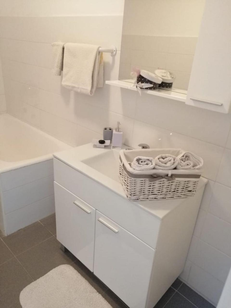 Apartment Anka Марина Екстериор снимка